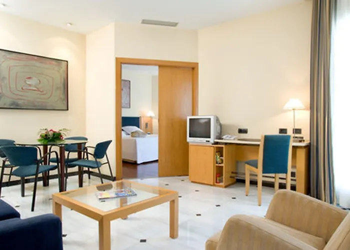 Urh Ciutat De Hotel