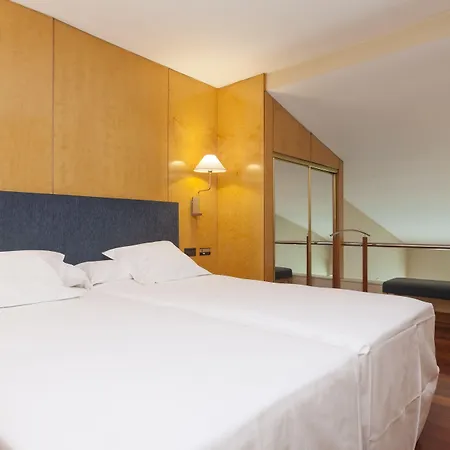 Urh Ciutat De Otel Mataró
