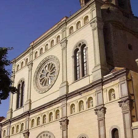 Urh Ciutat De Hotel