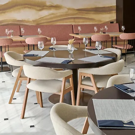 Urh Ciutat De Otel 4*