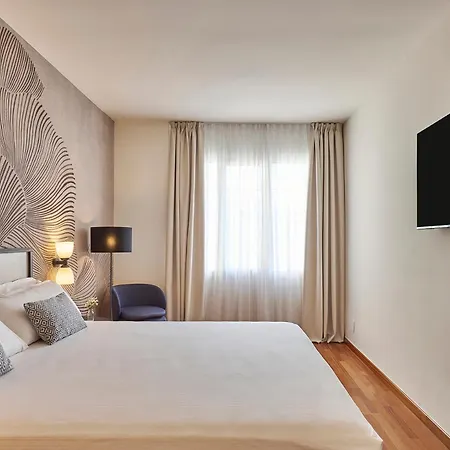 Hotel Urh Ciutat De 4*