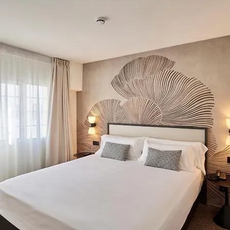Otel Urh Ciutat De 4*