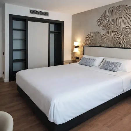 Hotel Urh Ciutat De 4*
