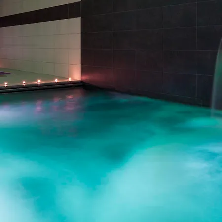 Urh Ciutat De Отель